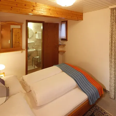 Hotel-gasthof Zimba بيت ضيافة