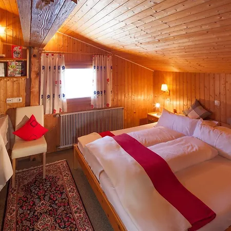بيت ضيافة Hotel-gasthof Zimba دامولس